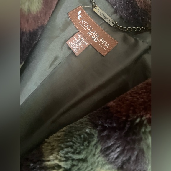 UGG Koolburra teddy bear coat. - Picture 3 of 3